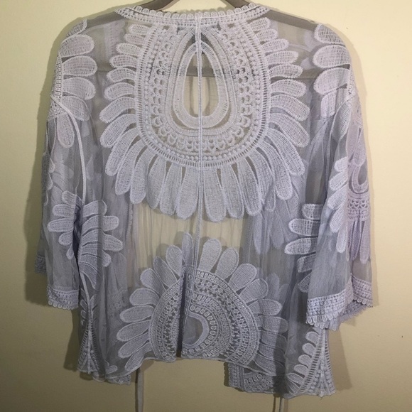 3/$25 🙌🏼 Kate & Mallory Lace Floral Kimono Tie Front Cardigan Top M/L - Picture 5 of 7